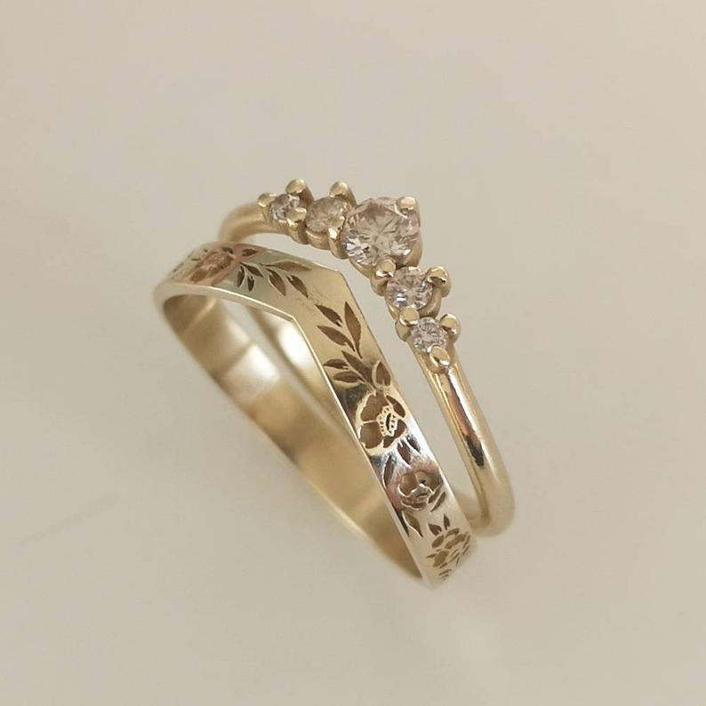 Simple Diamond V-shaped Wreath Ring
