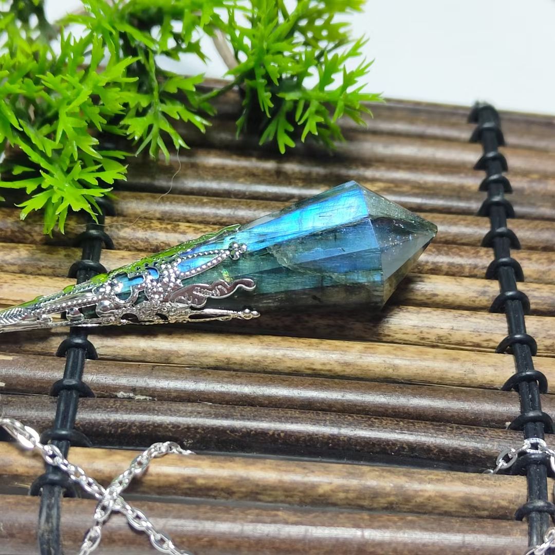 Natural Crystal Elongated Stone Spirit Pendulum Pendant Ornament