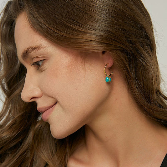 The Power of Small Things: How Jewelry Shapes Our Story