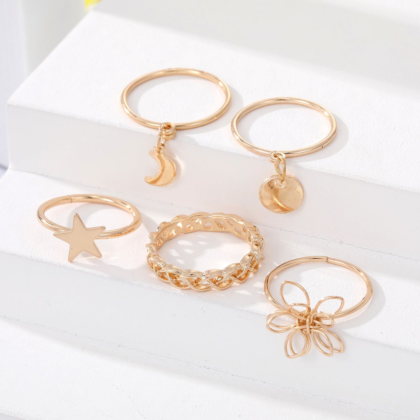 Five-pointed Star Round Flower Ring