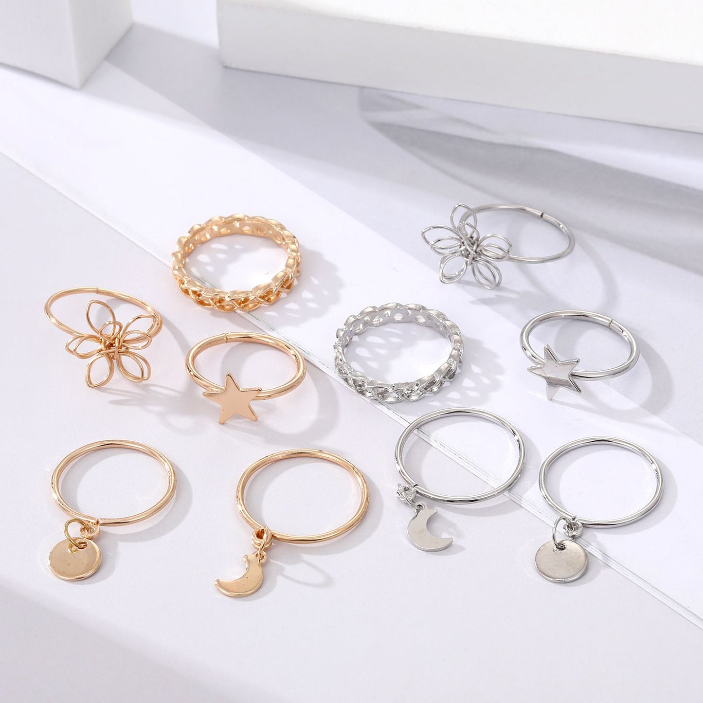 Five-pointed Star Round Flower Ring