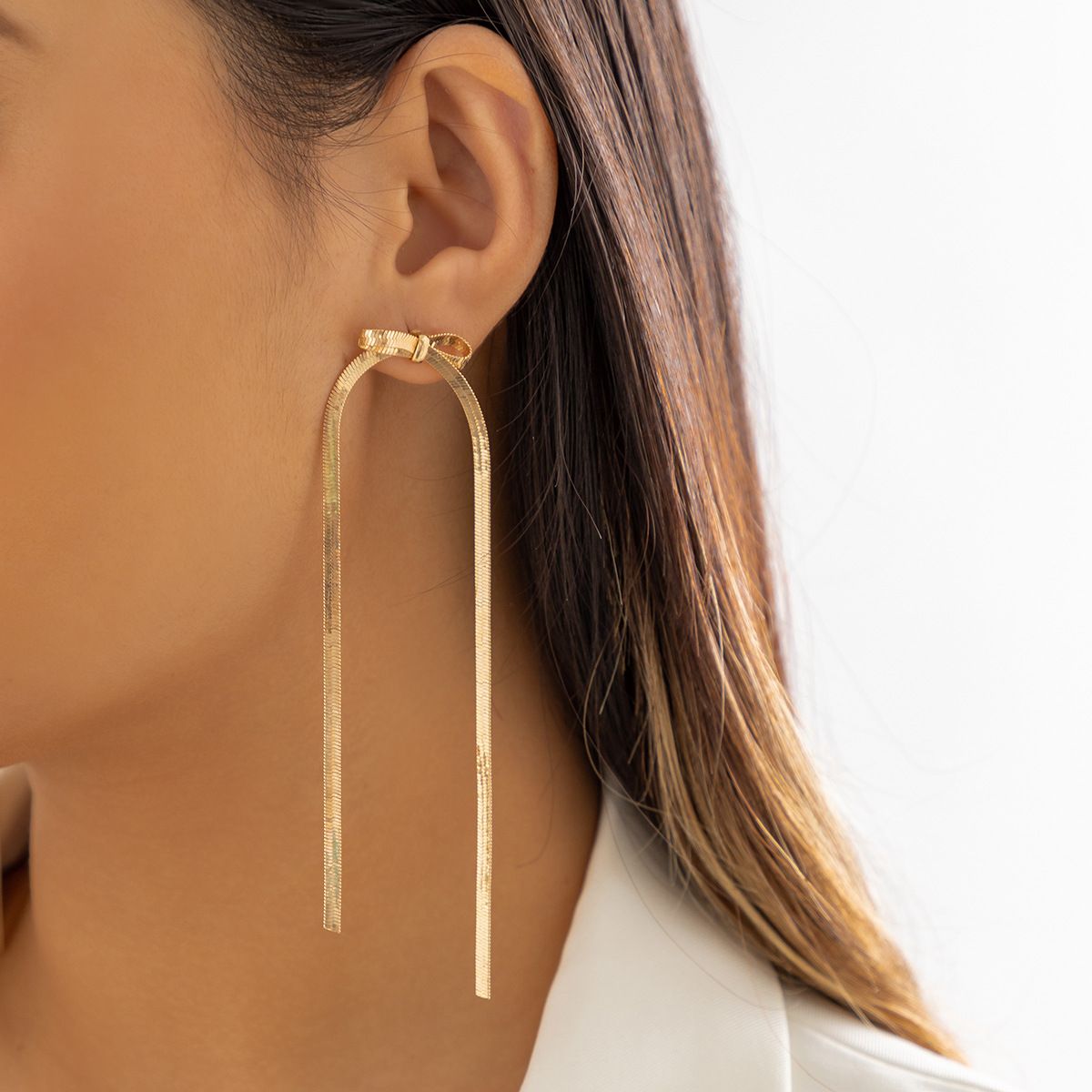 Cold Wind Snake Bone Chain Vintage Earrings