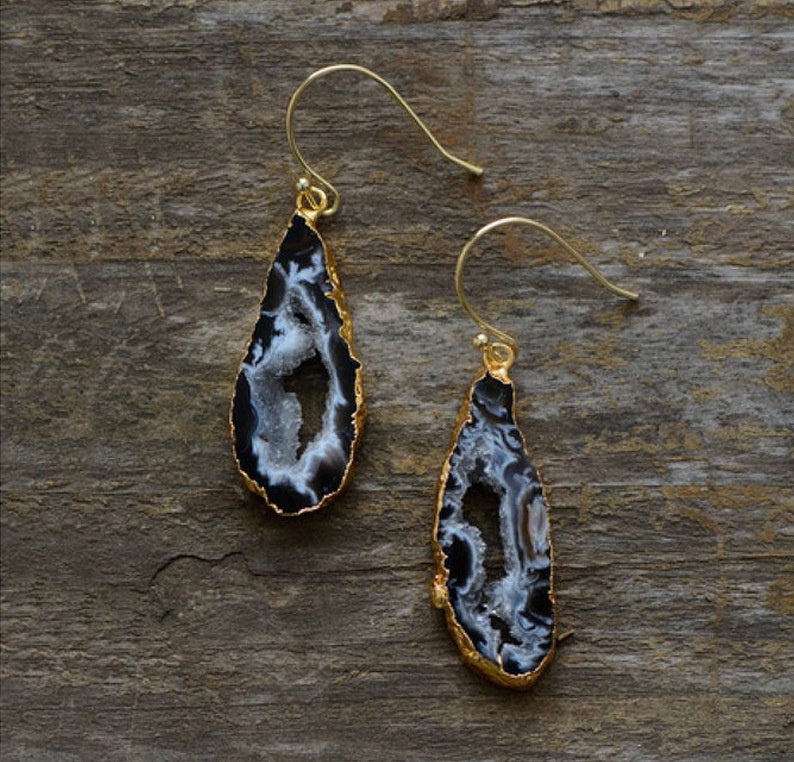 Vintage Agate Edging Hollowed-out Water Drop Irregular Earrings
