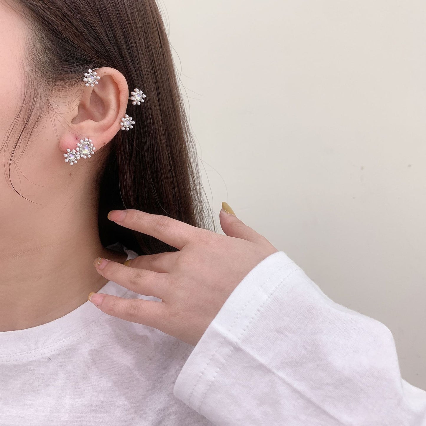 Women's New Fashion Pearl Love Earrings
