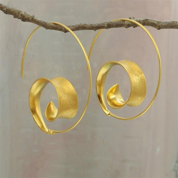 Women's Personalized Round Spiral Leaf Earrings