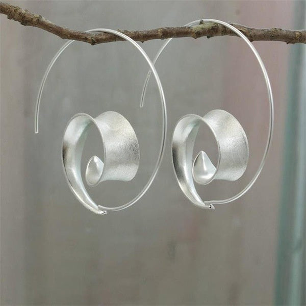Women's Personalized Round Spiral Leaf Earrings
